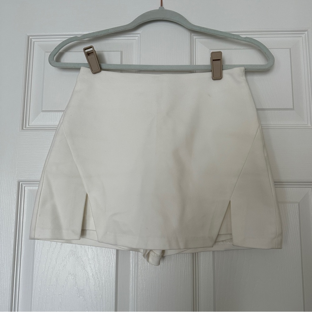 Zara White Skort